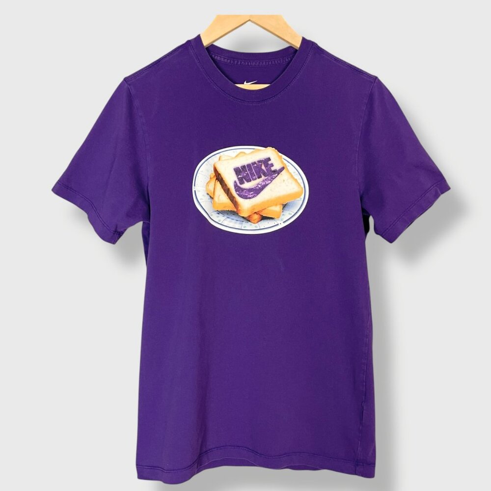 Nike T-Shirt Jelly Bread Purple Size‎ Small Short Sleeves Graphic Tee Crew Neck